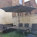 Lovely 4 Bedroom Home In Anfield - Near Stadium, City Centre, Sleeps 18